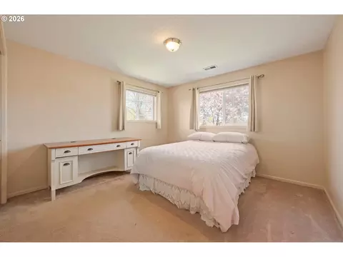 Bedroom - 1798 Duke Ct, Eugene, OR 97401 photo 7 of 7