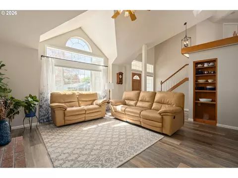 Living - 1798 Duke Ct, Eugene, OR 97401 photo 2 of 5