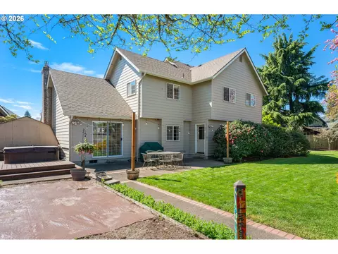 Exterior - 1798 Duke Ct, Eugene, OR 97401 photo 8 of 11