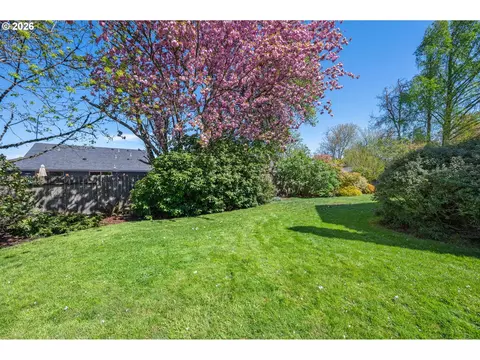 Exterior - 1798 Duke Ct, Eugene, OR 97401 photo 11 of 11