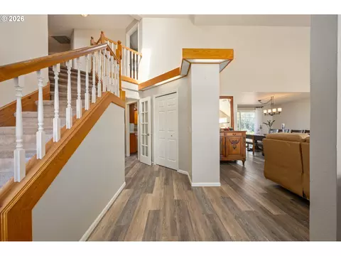 Entry Way - 1798 Duke Ct, Eugene, OR 97401 photo 1 of 4