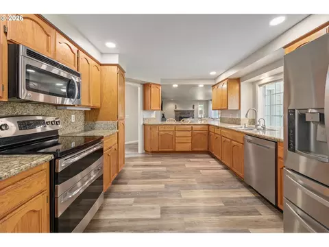 Kitchen - 1798 Duke Ct, Eugene, OR 97401 photo 1 of 5