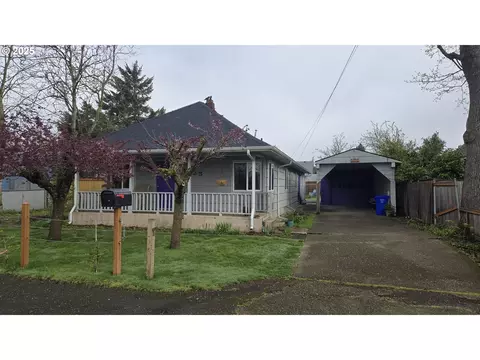 9225 SE Cora St, Portland, OR 97266