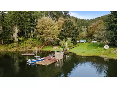 1298 N Tenmile, Lakeside, OR 97449