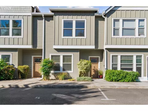 4409 NE Killingsworth St #104, Portland, OR 97218