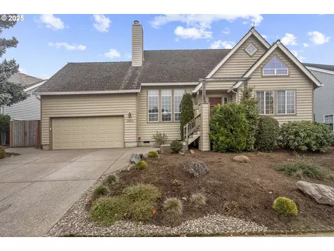14890 SW Chardonnay Ave, Tigard, OR 97224