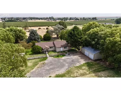 78641 Paul Smith Rd, Boardman, OR 97818