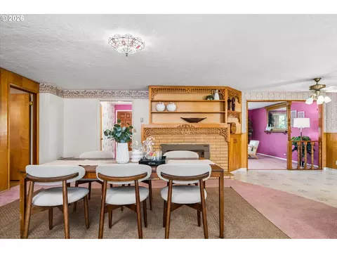 Dining - 334 Van Duyn St, Eugene, OR 97401 photo 2 of 3