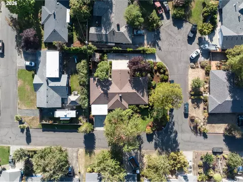 View/Area - 334 Van Duyn St, Eugene, OR 97401 photo 3 of 3