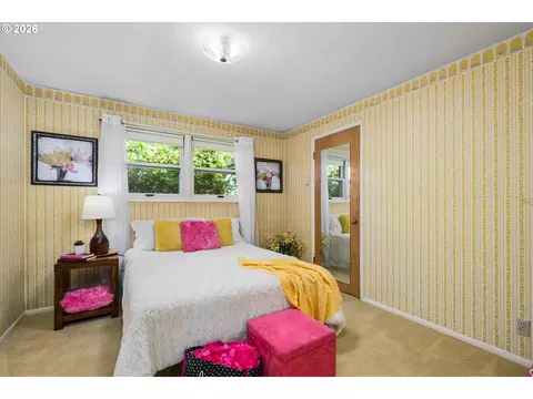 Bedroom - 334 Van Duyn St, Eugene, OR 97401 photo 6 of 6