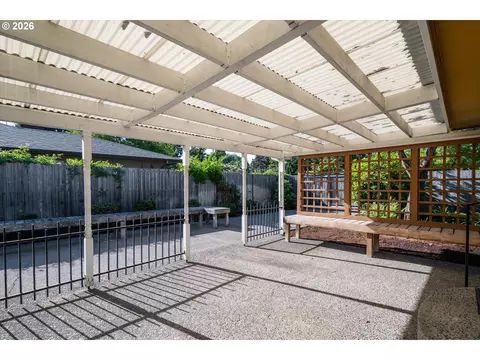 Exterior - 334 Van Duyn St, Eugene, OR 97401 photo 3 of 16