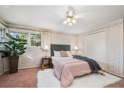 Bedroom - 334 Van Duyn St, Eugene, OR 97401 photo 1 of 6