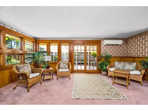 Living - 334 Van Duyn St, Eugene, OR 97401 photo 6 of 8