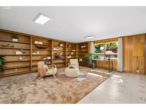 Living - 334 Van Duyn St, Eugene, OR 97401 photo 8 of 8
