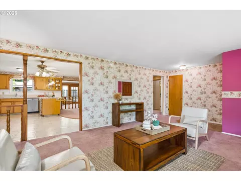 Living - 334 Van Duyn St, Eugene, OR 97401 photo 4 of 8