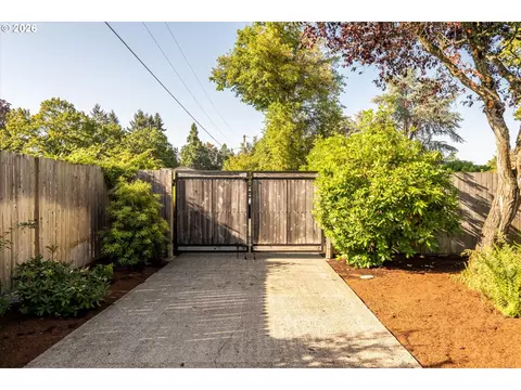 Exterior - 334 Van Duyn St, Eugene, OR 97401 photo 15 of 16