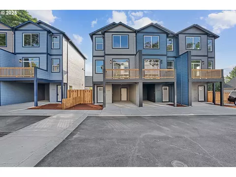 11189 SE Stark St, Portland, OR 97216