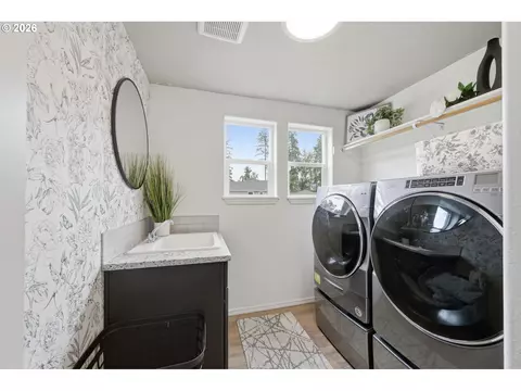 Other - 5286 Squirrel St, Springfield, OR 97478 photo 8 of 10
