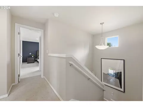 Entry Way - 5286 Squirrel St, Springfield, OR 97478 photo 6 of 6