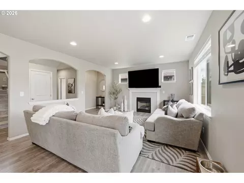 Other - 5286 Squirrel St, Springfield, OR 97478 photo 5 of 10