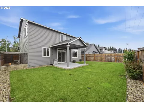 Exterior - 5286 Squirrel St, Springfield, OR 97478 photo 6 of 9