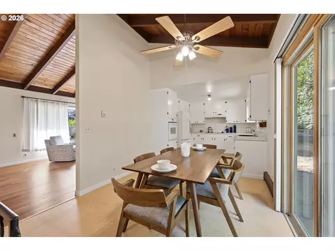 Dining - 1522 Russet Dr, Eugene, OR 97401 photo 1 of 2