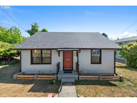 909 State St, North Bend, OR 97459