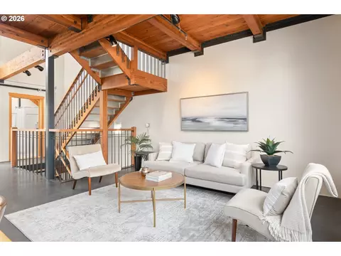 Living - 321 Mill St #4, Eugene, OR 97401 photo 1 of 1