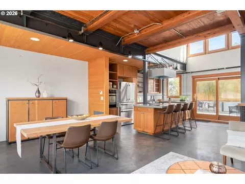 Dining - 321 Mill St #4, Eugene, OR 97401 photo 2 of 2