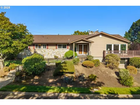 12629 NE Rose Pkwy, Portland, OR 97230