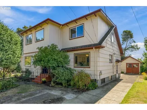 6126 SE Stephens St, Portland, OR 97215