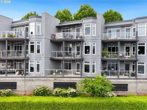 105 3rd St, Lake Oswego, OR 97034