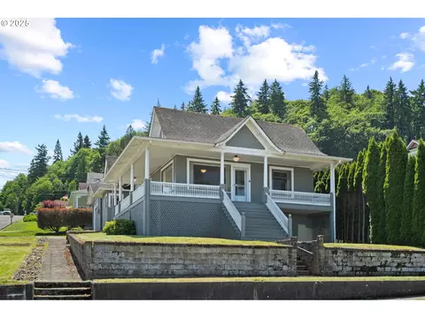 406 W C St, Rainier, OR 97048