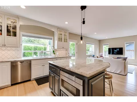 3375 Bardell Ave, Eugene, OR 97401 photo 10
