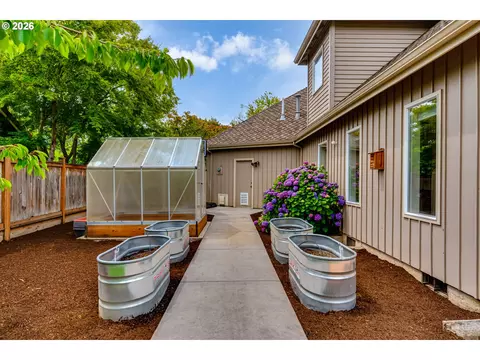 3375 Bardell Ave, Eugene, OR 97401 photo 35