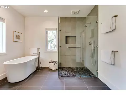 3375 Bardell Ave, Eugene, OR 97401 photo 24