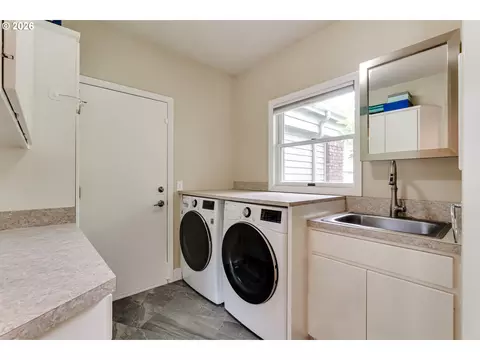 3375 Bardell Ave, Eugene, OR 97401 photo 18