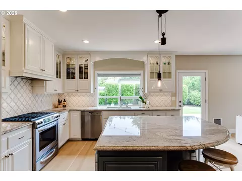 3375 Bardell Ave, Eugene, OR 97401 photo 9