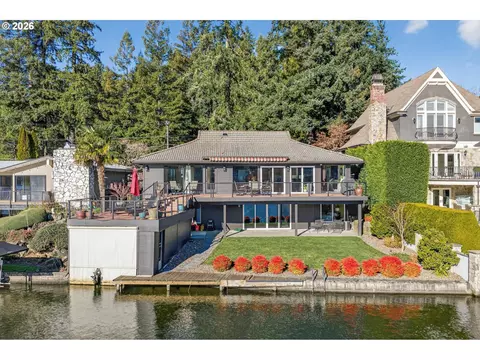 1040 Northshore Rd, Lake Oswego, OR 97034