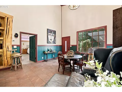 Dining - 33195 SE Highway 224, Estacada, OR 97023 photo 1 of 3