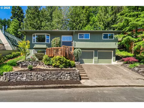 6750 SW Parkwest Ln, Portland, OR 97225
