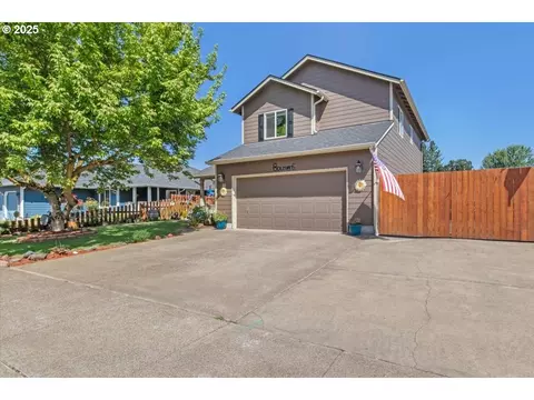 80 Oakway Pl, Lebanon, OR 97355