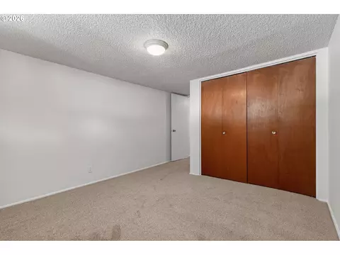 Bedroom - 2245 Devos St, Eugene, OR 97402 photo 5 of 9