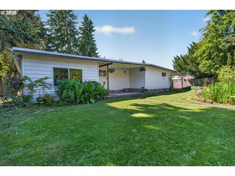 Exterior - 2245 Devos St, Eugene, OR 97402 photo 4 of 18