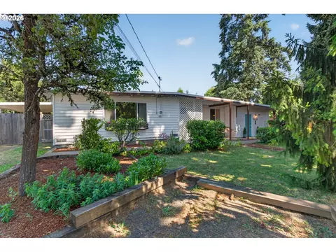Exterior - 2245 Devos St, Eugene, OR 97402 photo 2 of 18