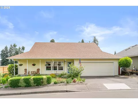 32 Denmark Loop, Silverton, OR 97381
