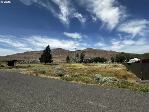 locust st, Roosevelt, WA 99356