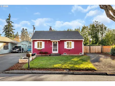 3109 E 28th St, Vancouver, WA 98661