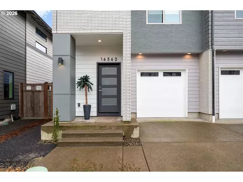 16562 SE Sunshower Pl, Happy Valley, OR 97086