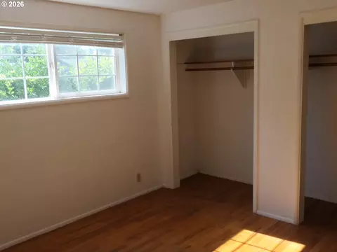 Bedroom - 1805 Hemlock St, Eugene, OR 97404 photo 2 of 6
